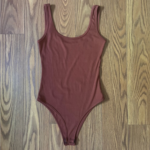 Bodysuits - Picture 4 of 5